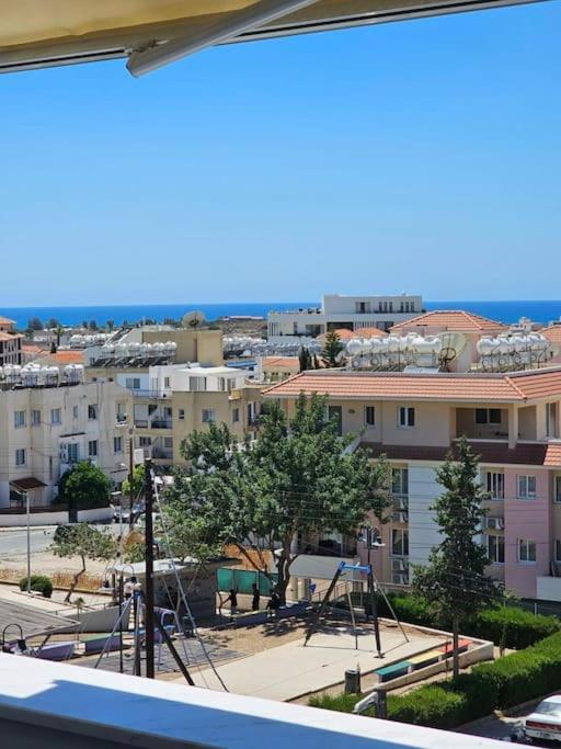 Sea View Apartment Near Mall Paphos Exterior photo